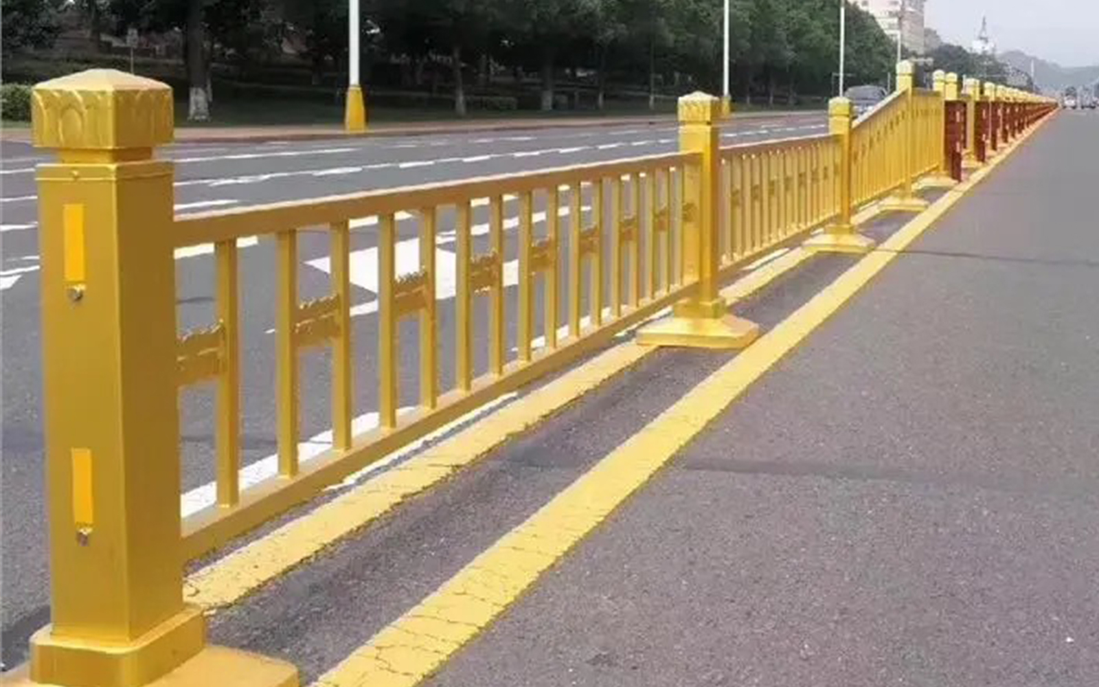 市政护栏产品实拍图